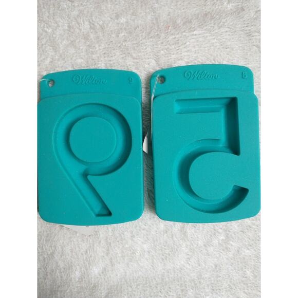 Wilton LETTER MOLDS. NEW Letters Number Fondant molds LOT G,Q,R,U,V,W,X,Y,5,9 - Picture 2 of 4